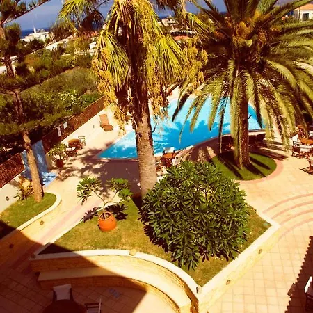 Kissamos Hotel 2* 키사모스